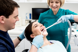 Illustration for article titled How To Take Proper Care of Teeth While In Braces
